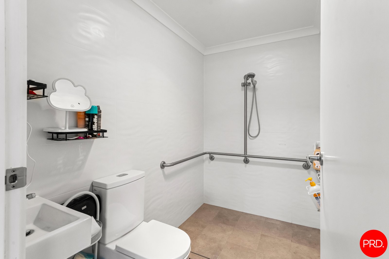 18 Garrong Avenue QUEANBEYAN WEST 15