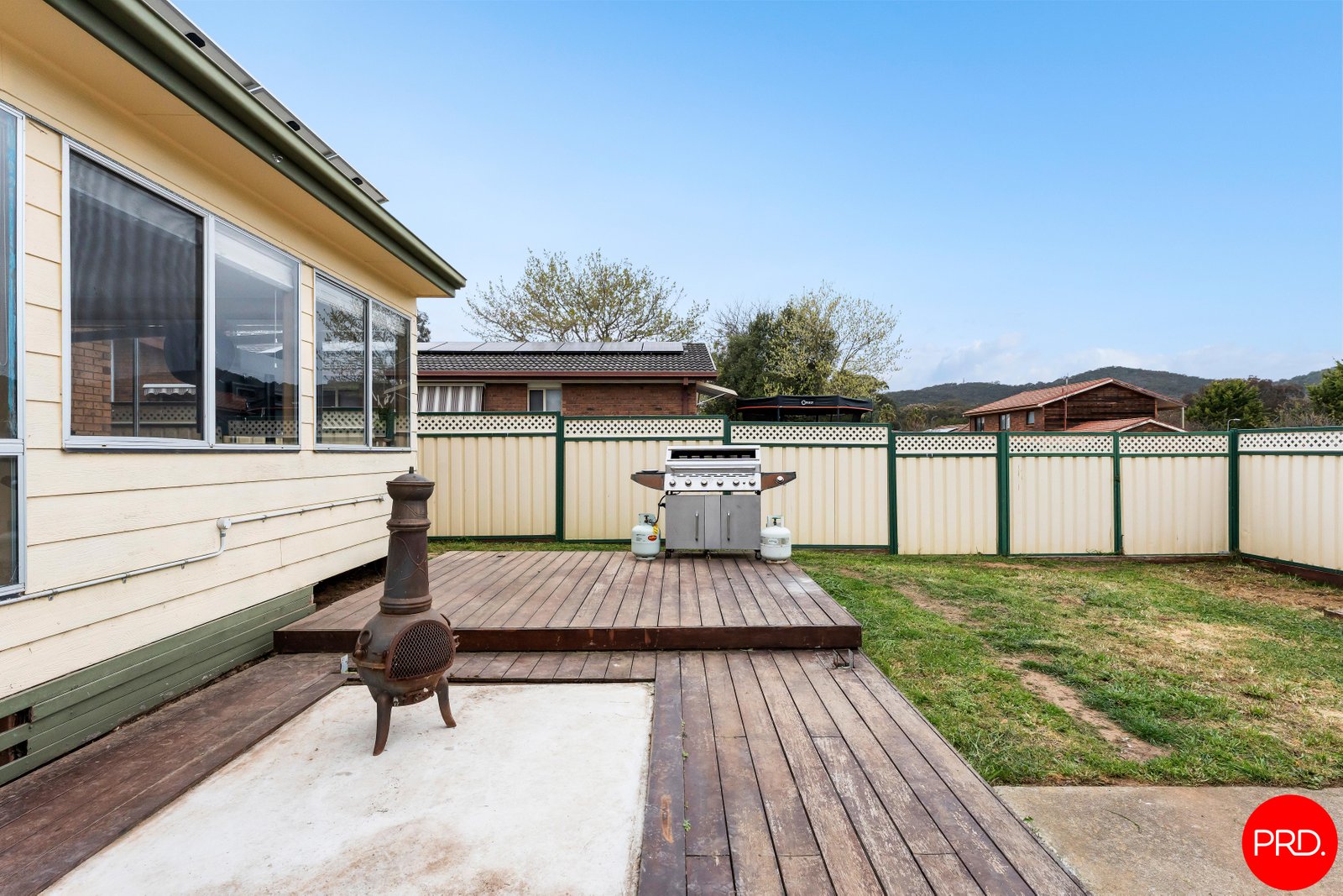 18 Garrong Avenue QUEANBEYAN WEST 17