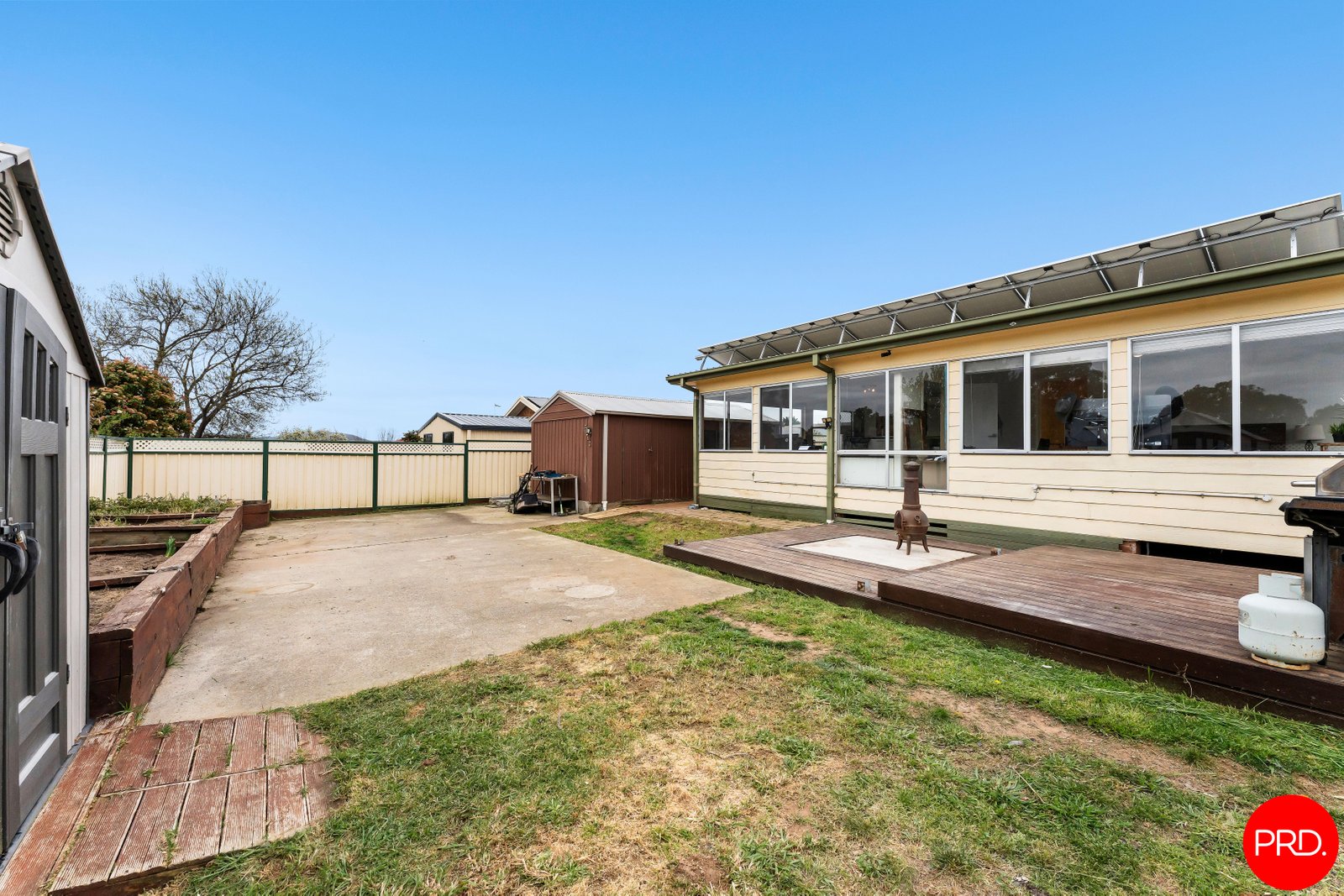 18 Garrong Avenue QUEANBEYAN WEST 18