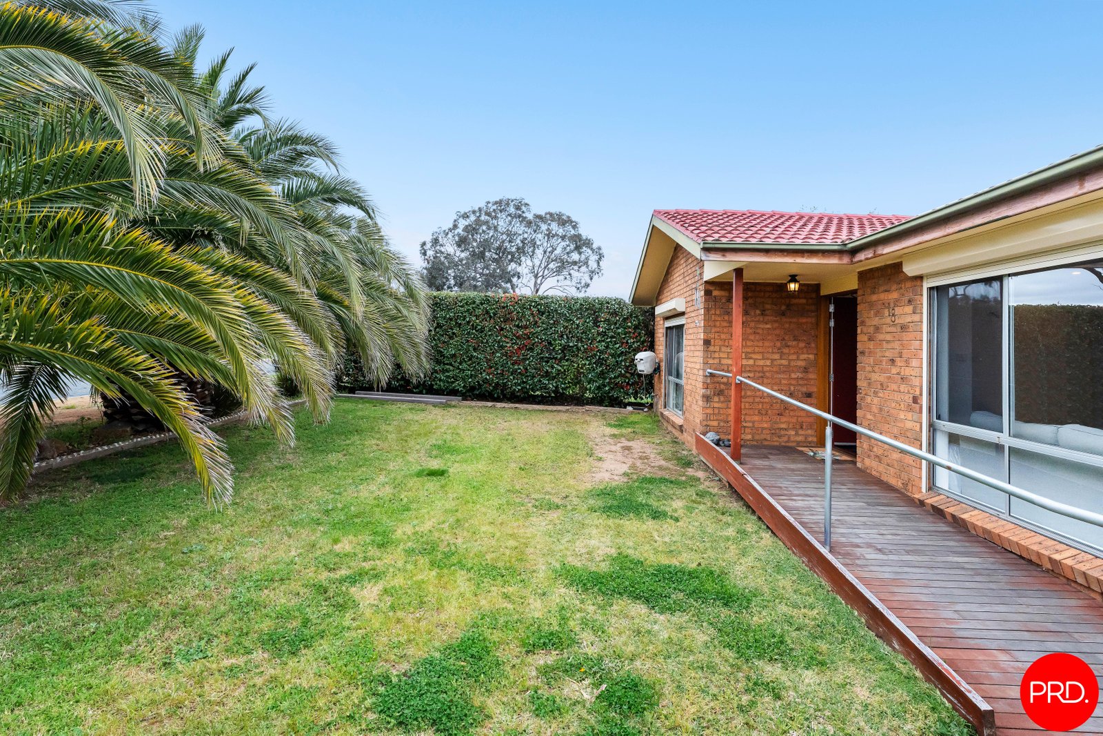 18 Garrong Avenue QUEANBEYAN WEST 19