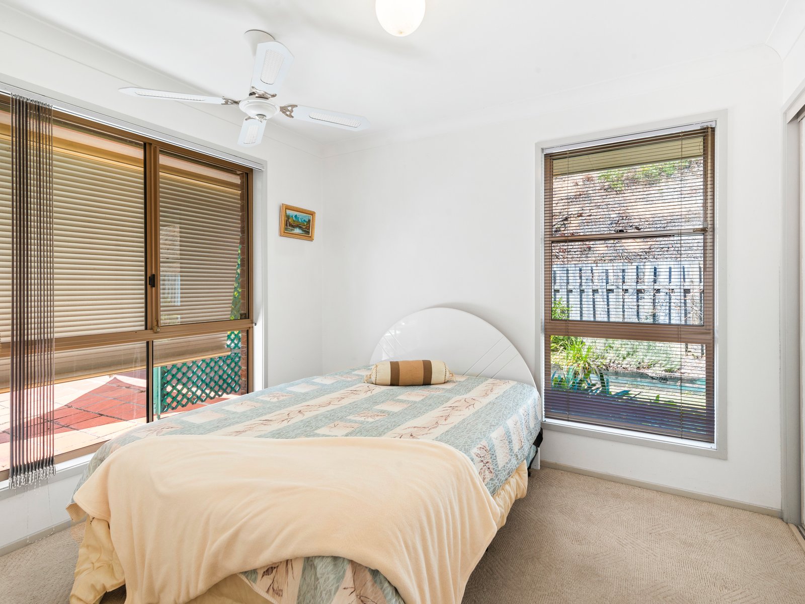 18 Goldvilla Drive ELANORA 8