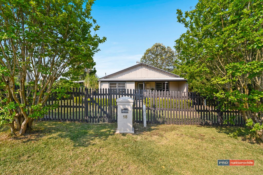 18 Grafton Street NANA GLEN 2