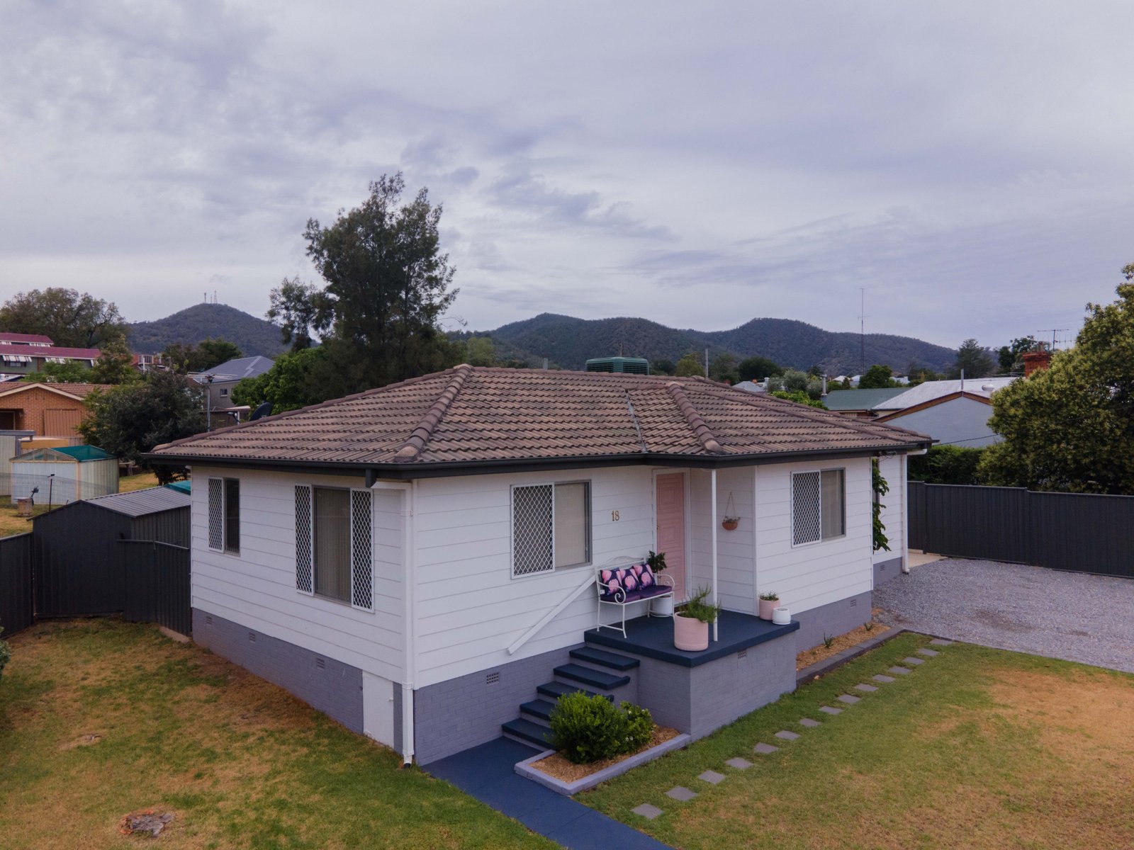 18 Griffin Avenue TAMWORTH 3