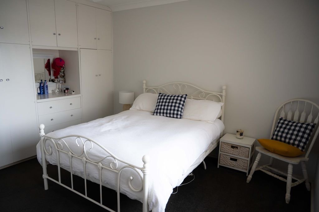 18 Griffin Avenue TAMWORTH 11