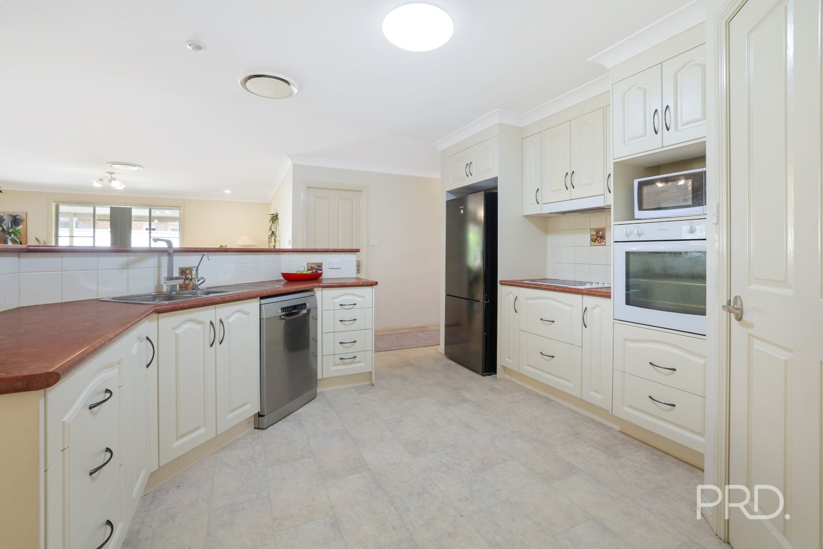 18 Gungurru Close CALALA 9