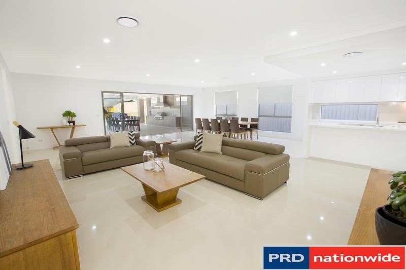 18 Hawkesbury Street PITT TOWN 3