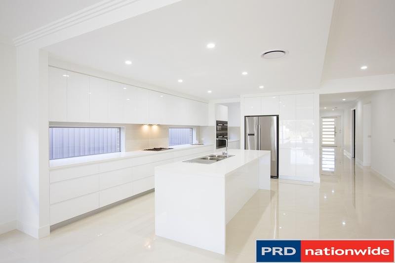 18 Hawkesbury Street PITT TOWN 5