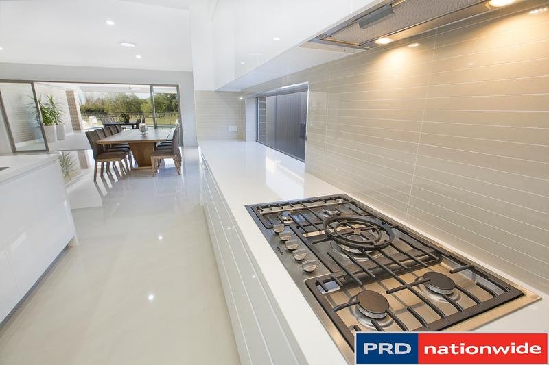 18 Hawkesbury Street PITT TOWN 6