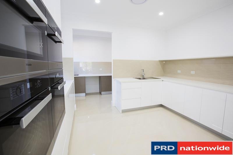 18 Hawkesbury Street PITT TOWN 7