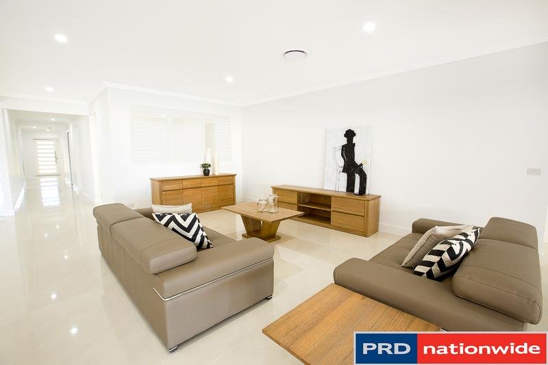 18 Hawkesbury Street PITT TOWN 10