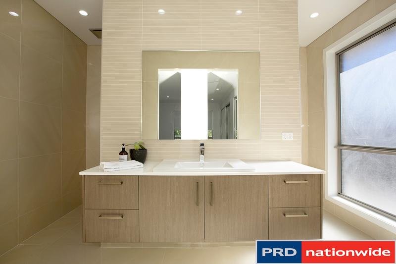 18 Hawkesbury Street PITT TOWN 14