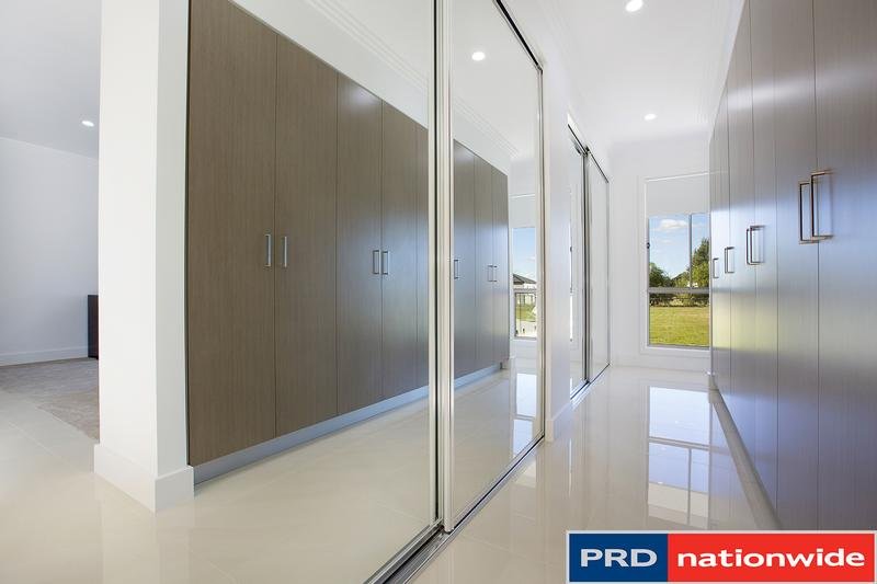 18 Hawkesbury Street PITT TOWN 15