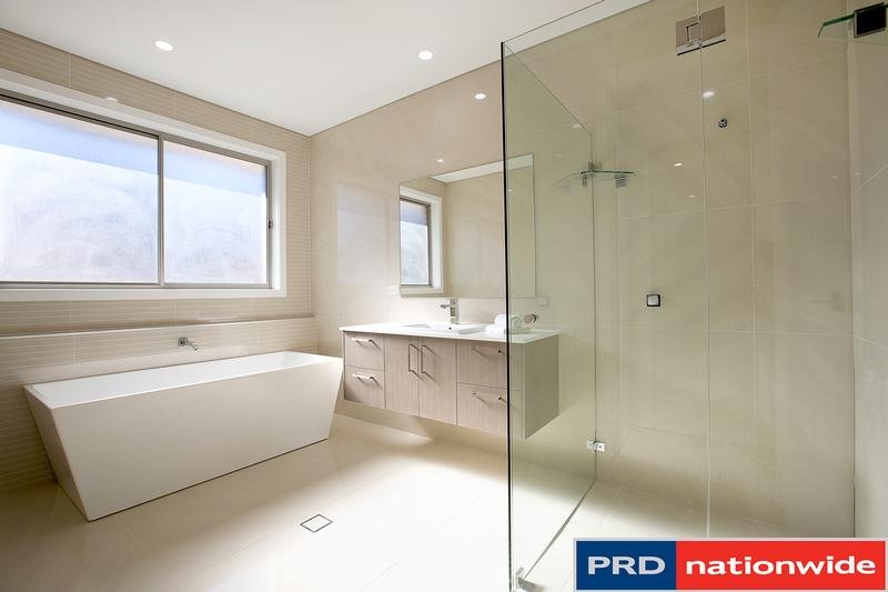 18 Hawkesbury Street PITT TOWN 17