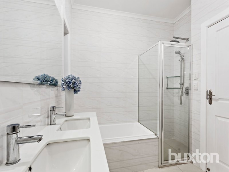 Gallery: 18 Henty Street