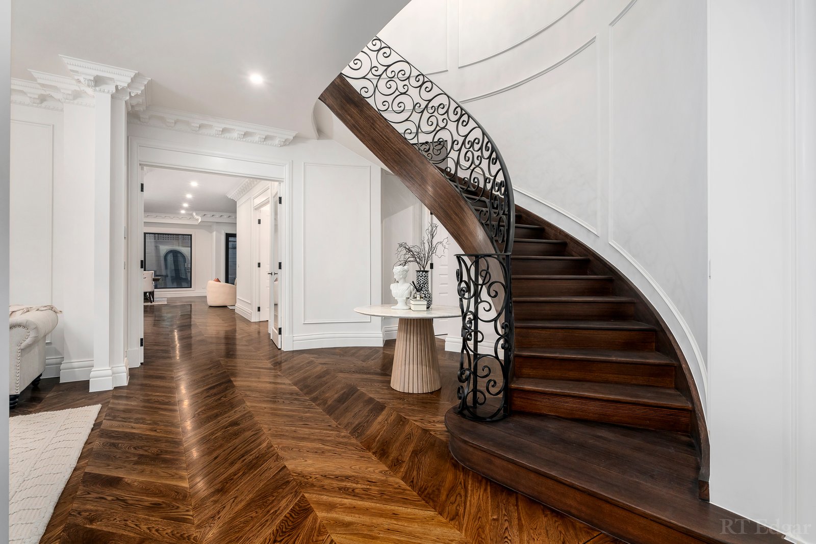 Real Estate and Property in 18 Hertford Crescent, Balwyn, VIC