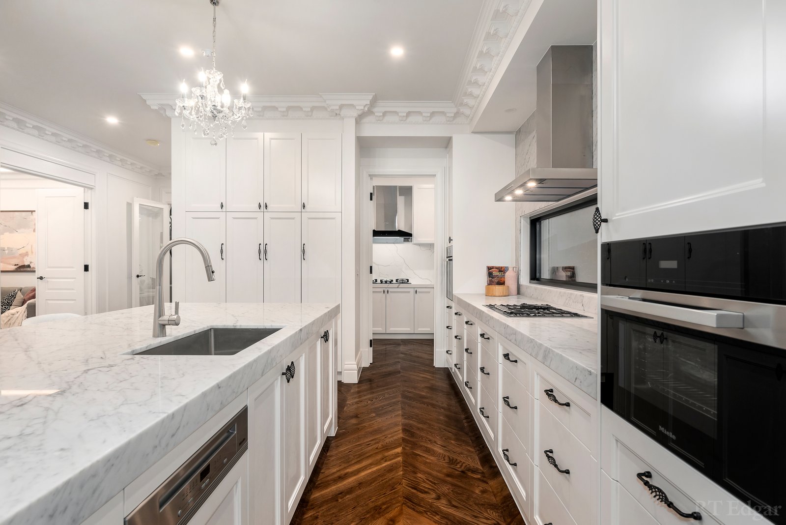 Real Estate and Property in 18 Hertford Crescent, Balwyn, VIC