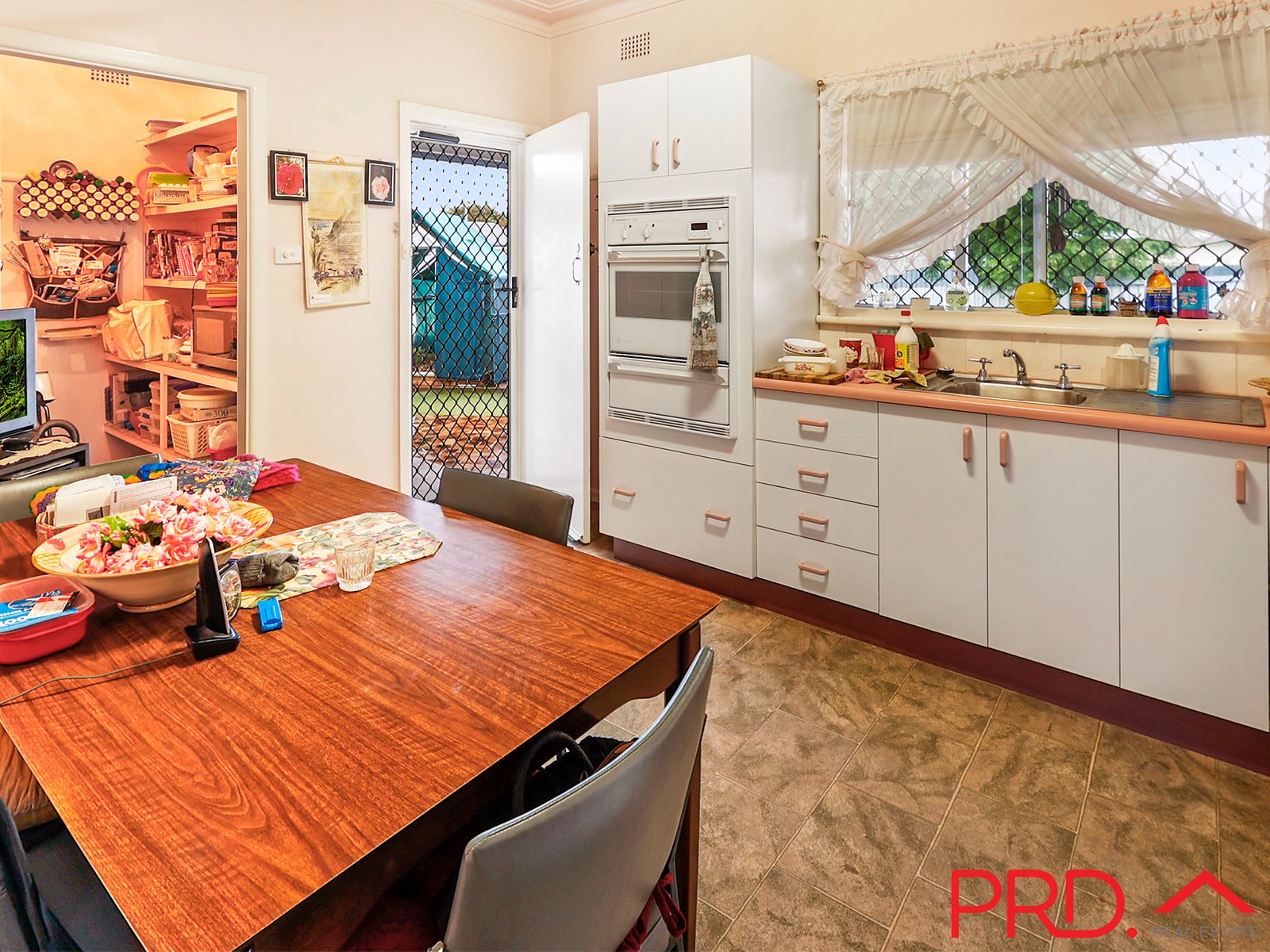 18 Heugh Street TAMWORTH 11