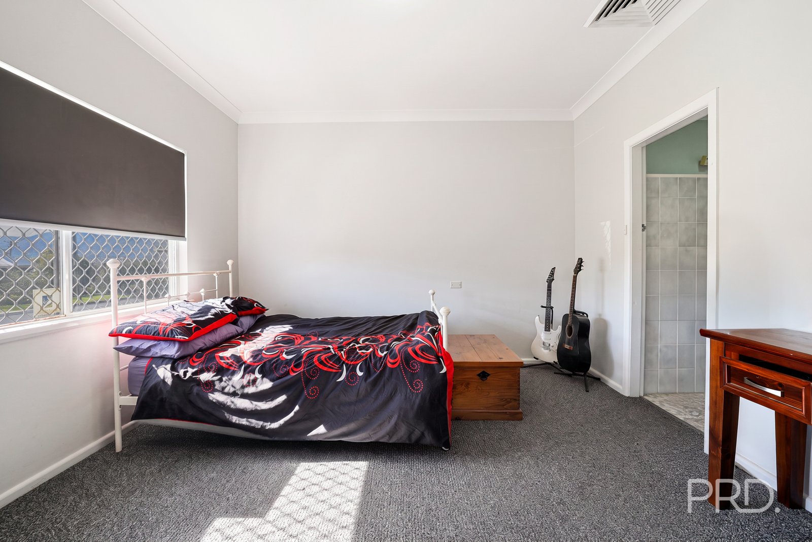 18 Heugh Street TAMWORTH 10