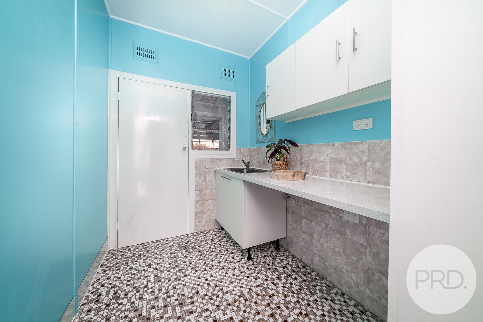 18 Higgins Avenue WAGGA WAGGA 9