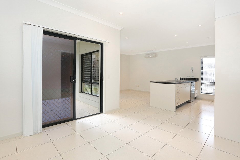 18 Highcrest Circuit MOLENDINAR 9