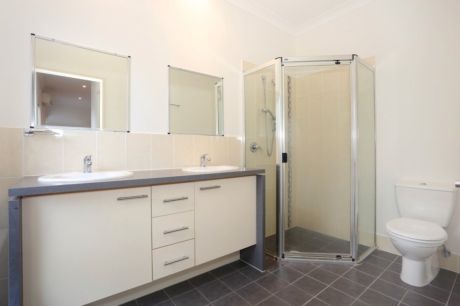 18 Highcrest Circuit MOLENDINAR 12