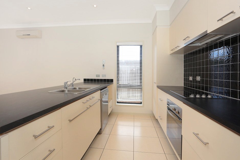 18 Highcrest Circuit MOLENDINAR 6