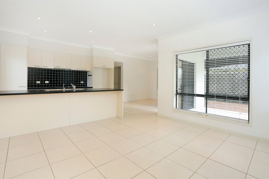 18 Highcrest Circuit MOLENDINAR 7