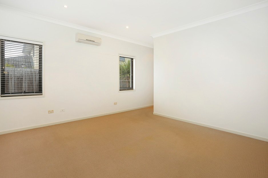 18 Highcrest Circuit MOLENDINAR 10