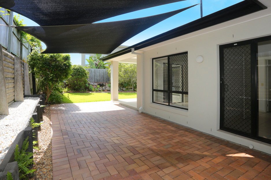 18 Highcrest Circuit MOLENDINAR 19