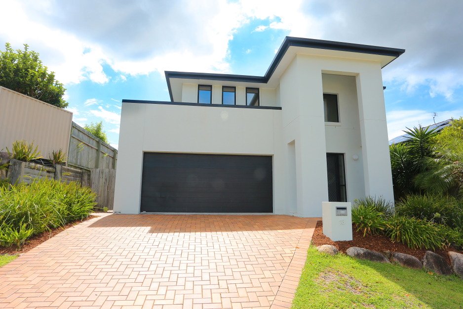 18 Highcrest Circuit MOLENDINAR 23