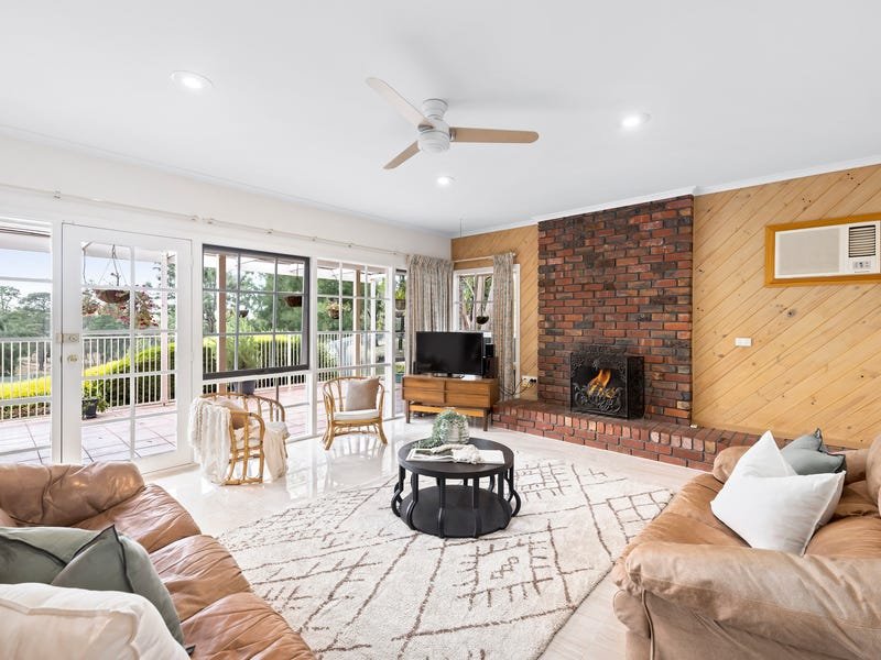 Real Estate and Property in 18 Hillcrest Road, Warrandyte South, VIC