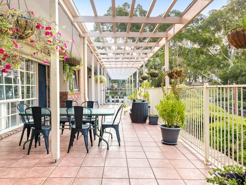 Real Estate and Property in 18 Hillcrest Road, Warrandyte South, VIC