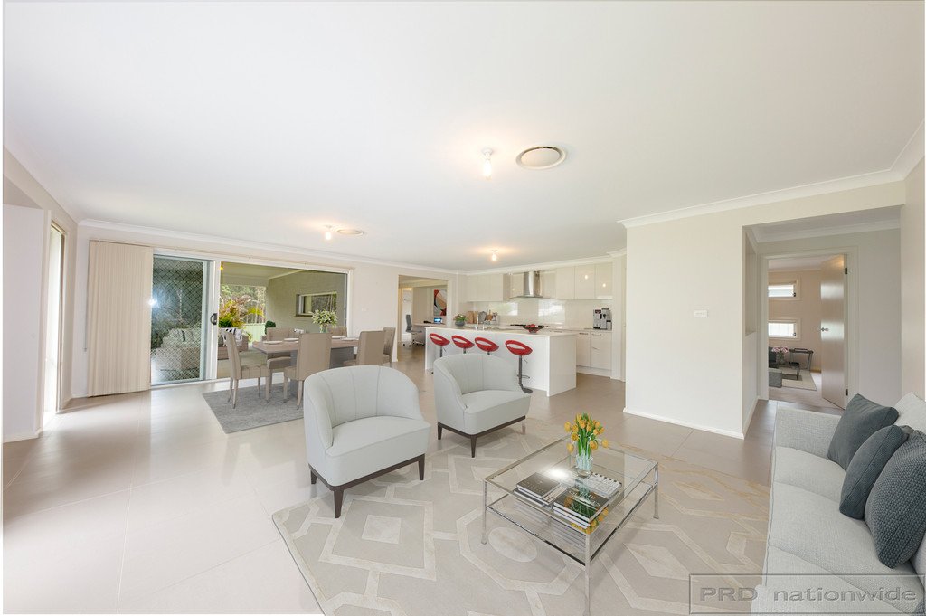 18 Hinchinbrook Close ASHTONFIELD 2