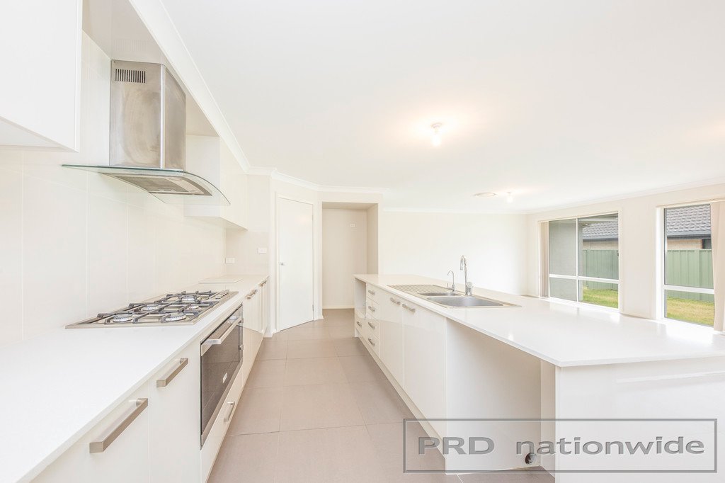18 Hinchinbrook Close ASHTONFIELD 4