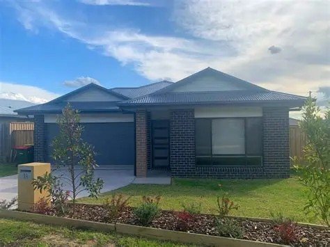 18 Holland Circuit Gillieston Heights 1