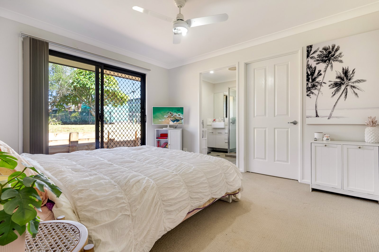 18 Homestead Avenue GOONELLABAH 11