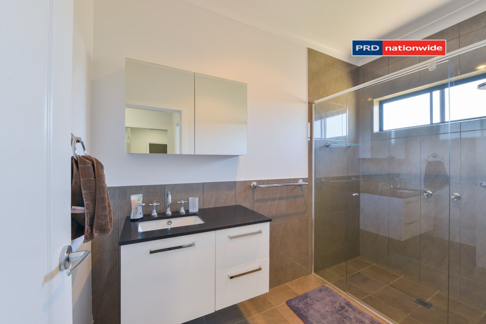 18 Horseshoe Place TAMWORTH 9