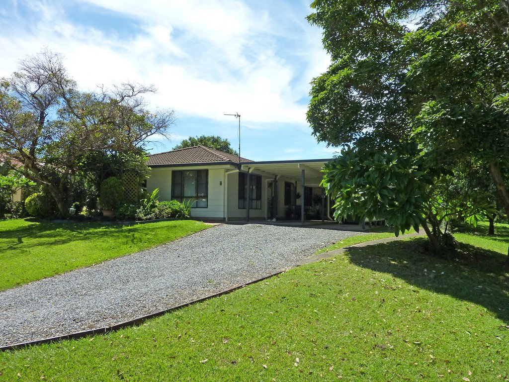 18 Hughes Close COFFS HARBOUR 2
