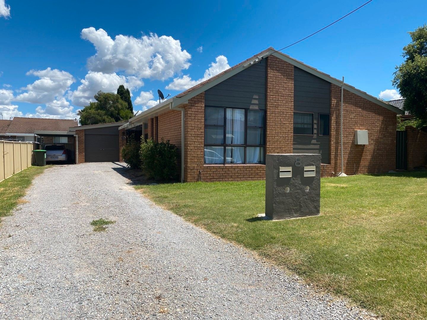 1/8 Hunt Street TAMWORTH 1