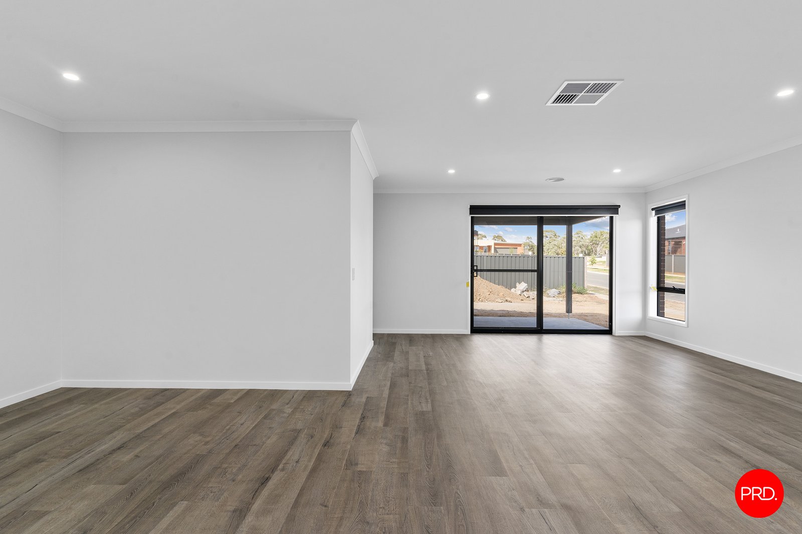 18 Imagine Drive STRATHFIELDSAYE 7