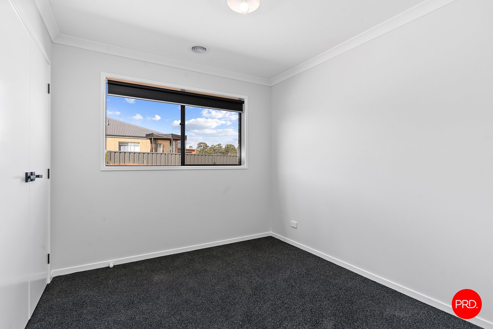 18 Imagine Drive STRATHFIELDSAYE 12