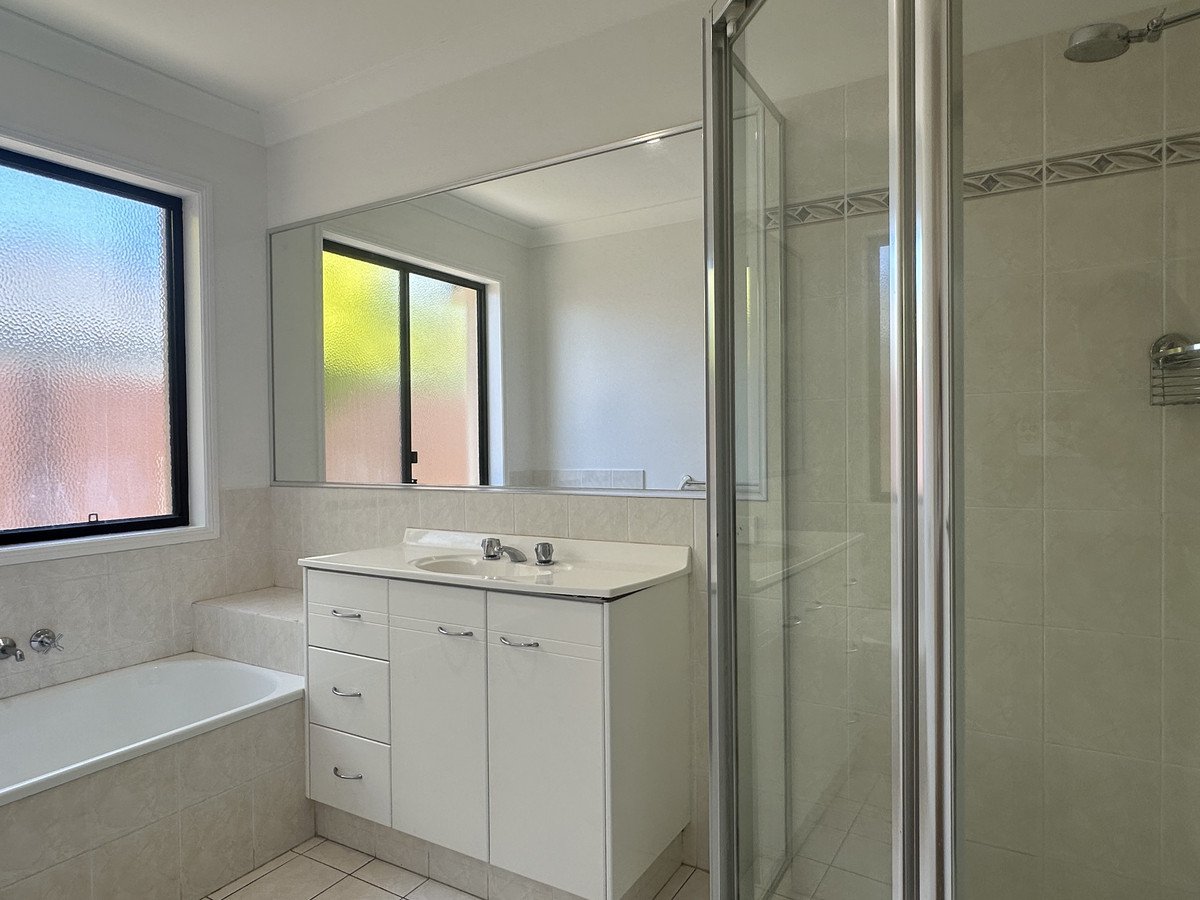 18 Islander Court Burleigh Waters 11