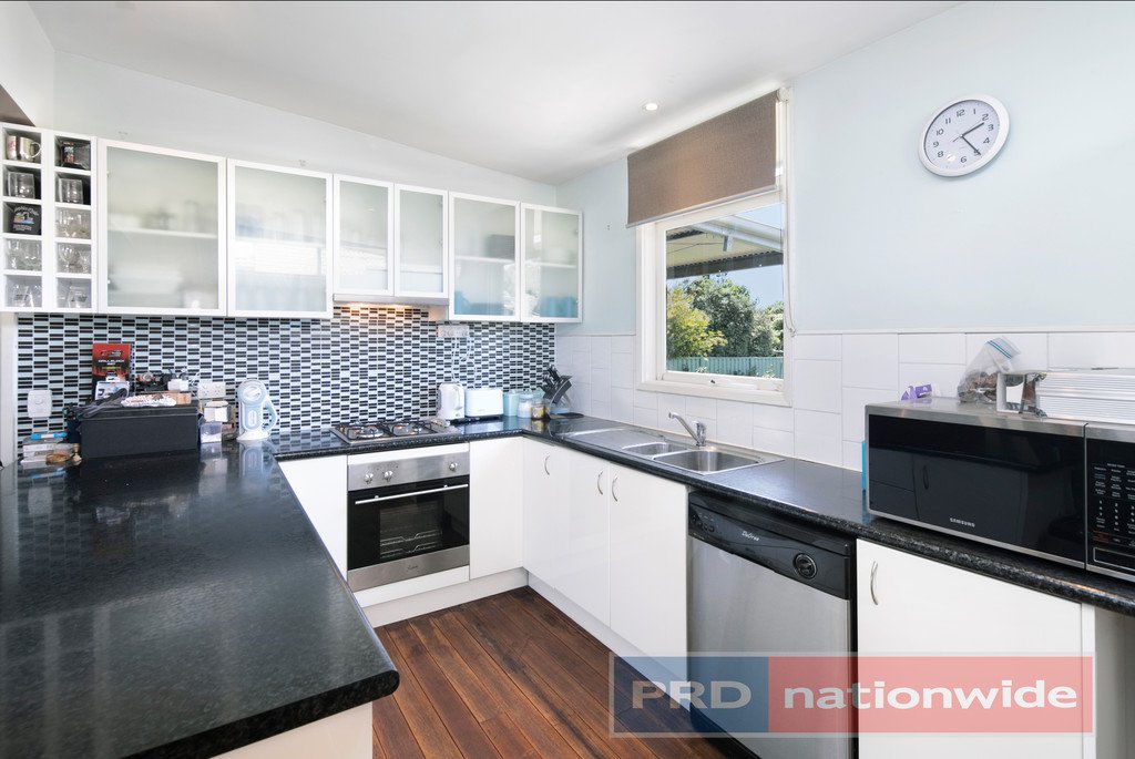 18 Ivanhoe Street WENDOUREE 3