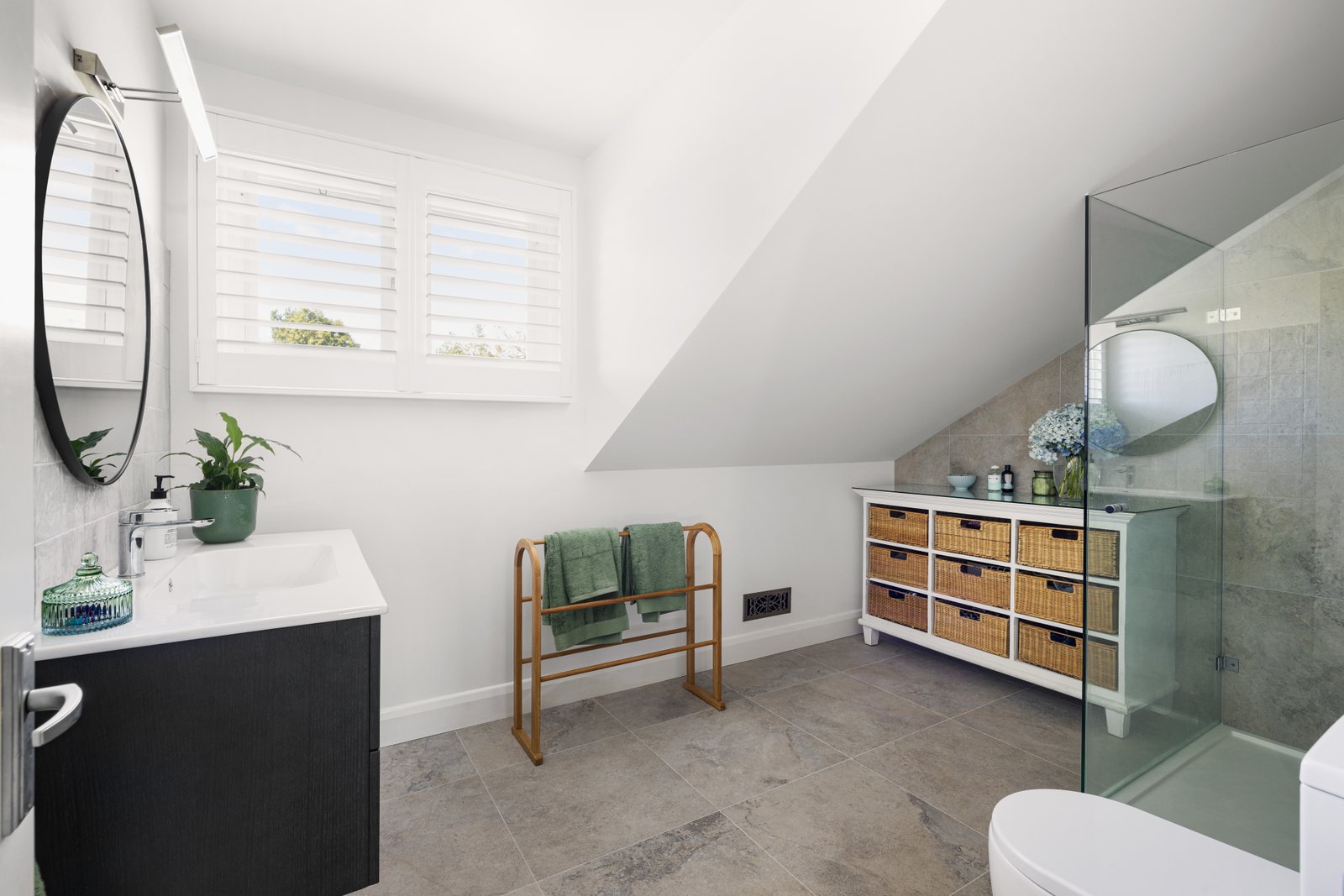 Real Estate and Property in 18 Jeffreys Street , Woodend, VIC