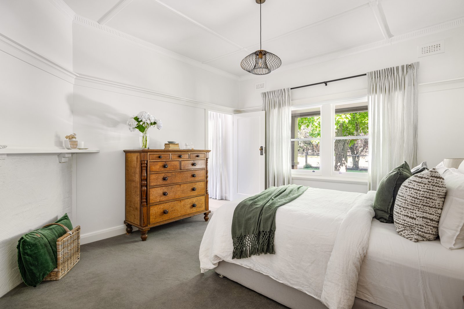 Real Estate and Property in 18 Jeffreys Street , Woodend, VIC