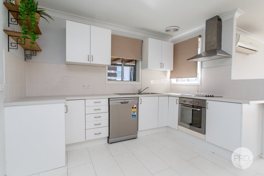 18 Joseph St  Kingswood 4