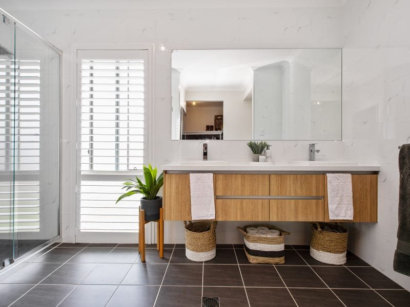 18 Judge Road NORTH ROTHBURY 13