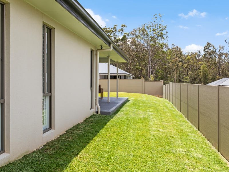 18 Judge Road NORTH ROTHBURY 30