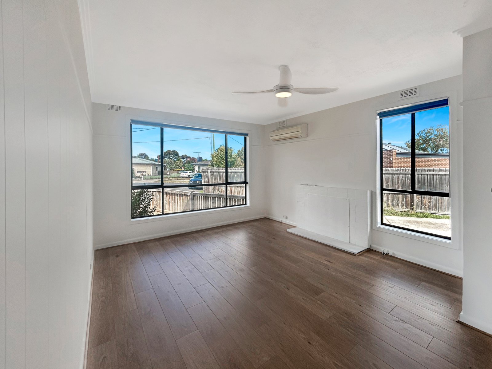 Gallery: 1/8 Karrin Court