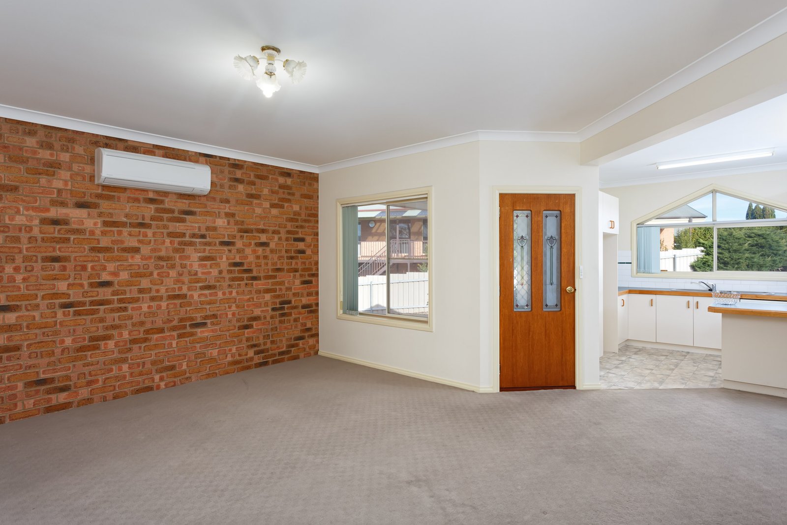 1/8 Keane Place WAGGA WAGGA 3